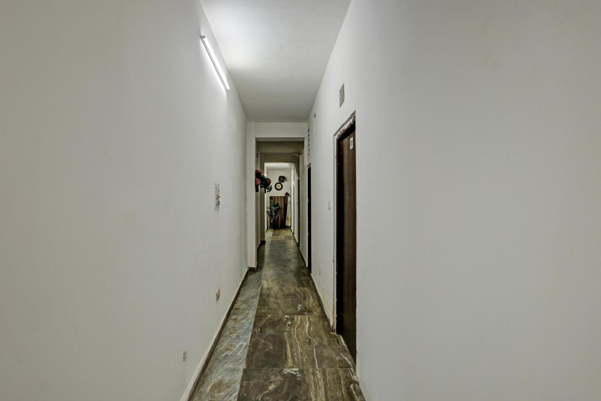 Hotel O Raaz Hotel Delhi (National Capital Territory of India) Exterior foto