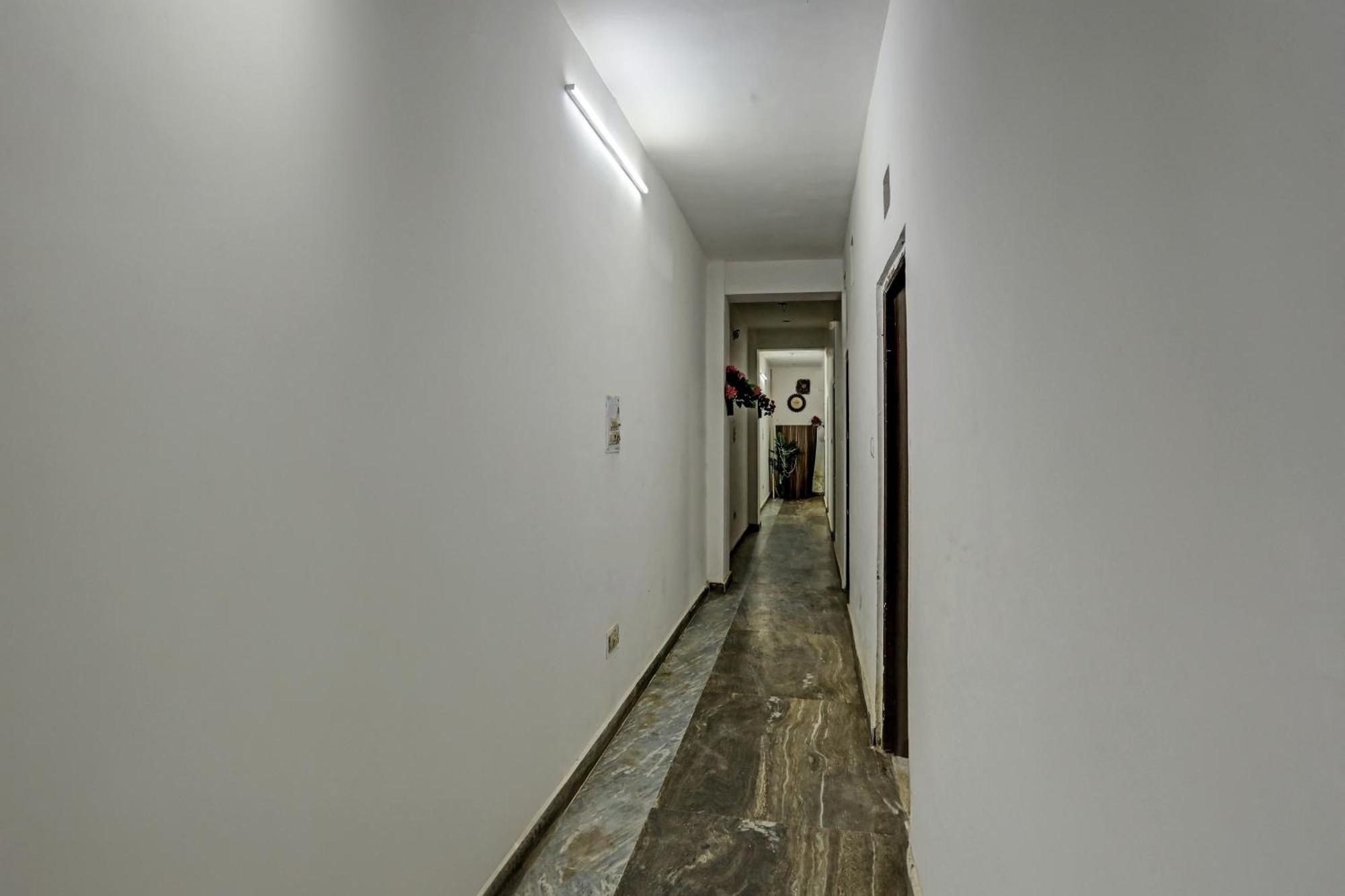Hotel O Raaz Hotel Delhi (National Capital Territory of India) Exterior foto